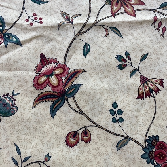 Waverly fabric. "Hometown" and "Belle" 100% cotton - Picture 4 of 9